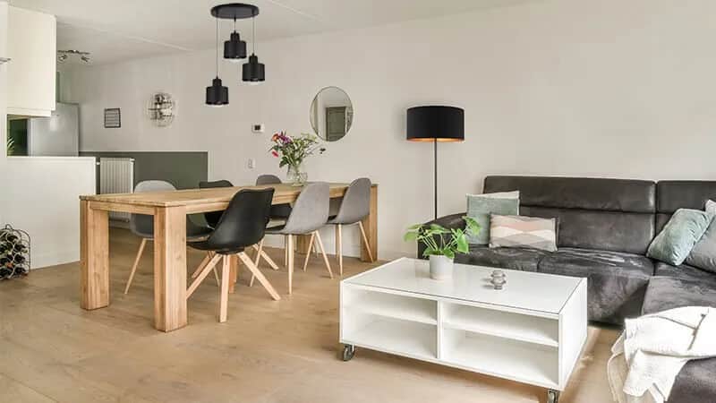 Jak oświetlić salon z jadalnią – praktyczne porady i modne rozwiązania