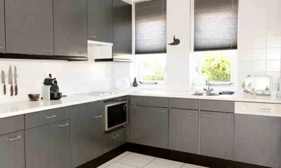 Jakie kolory pasują do szarych mebli w kuchni? Sprawdź najlepsze kombinacje i uniknij błędów!